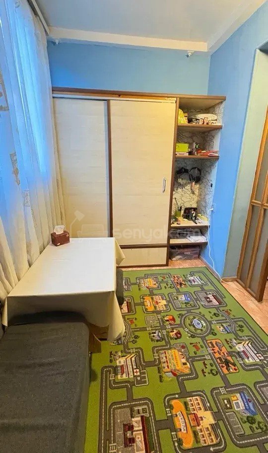 2 Սենյականոց Բնակարան Քարե Շենքում, 55քմ, 1/4 հարկ, Նորմալ Վիճակում