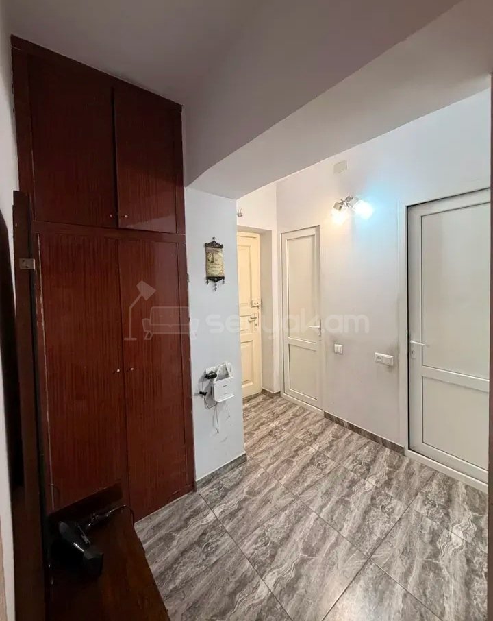 4 Սենյականոց Բնակարան, 74քմ, 1/5 հարկ, Նորմալ Վիճակում