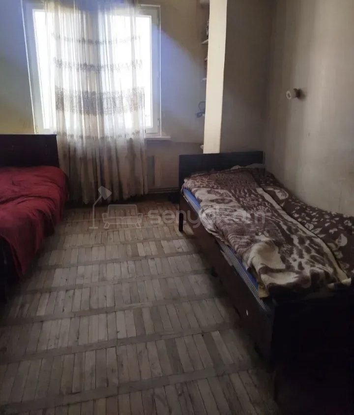 3 Սենյականոց Բնակարան Քարե Շենքում, 82քմ, 9/14 հարկ, Նորմալ Վիճակում, Կահավորված, Արևկող