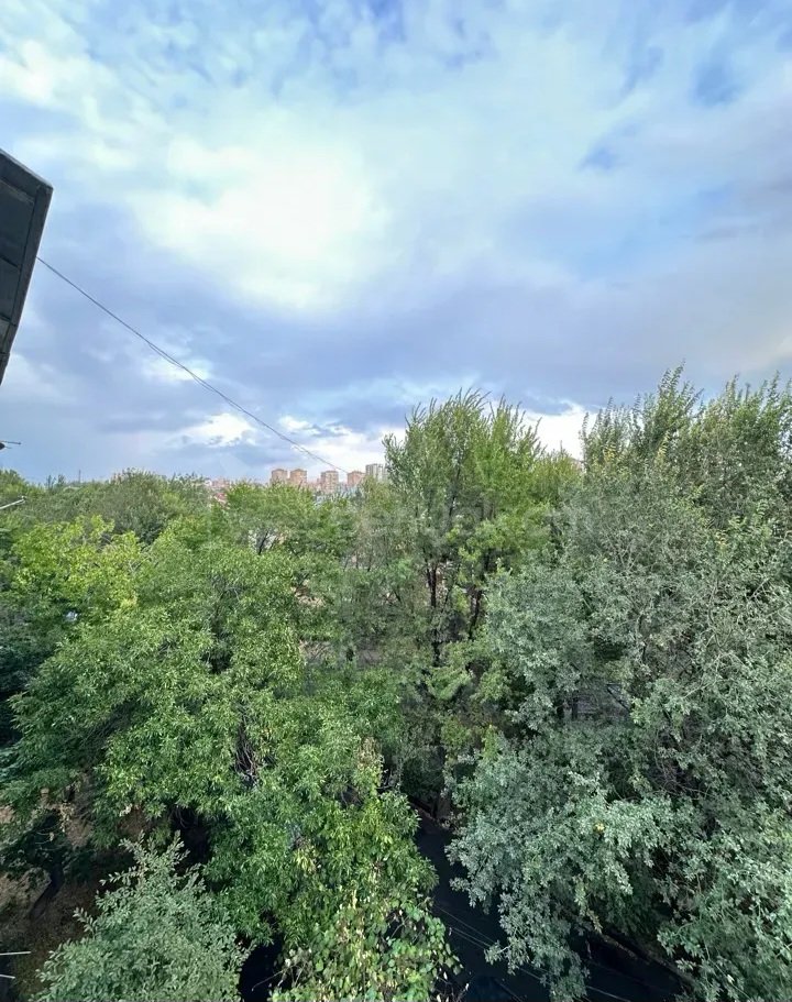 3 Սենյականոց Բնակարան Քարե Շենքում, 78քմ, 4/4 հարկ, Կապիտալ Վերանորոգված, Կահավորված