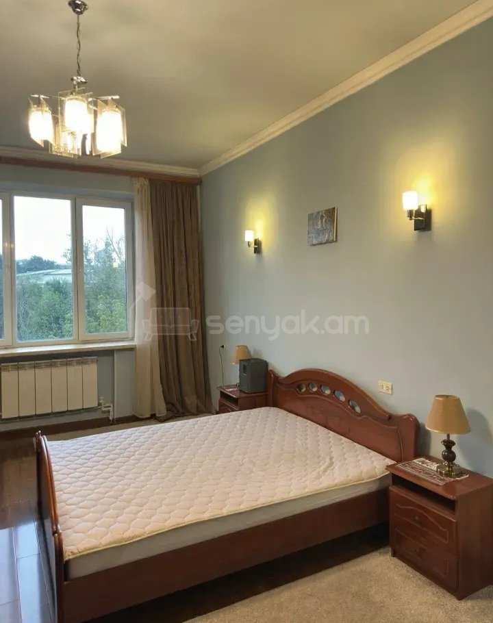 3 Սենյականոց Բնակարան Քարե Շենքում, 78քմ, 4/4 հարկ, Կապիտալ Վերանորոգված, Կահավորված
