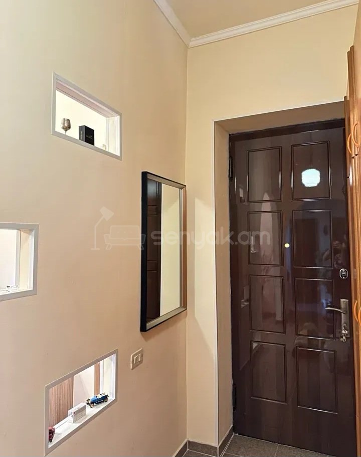 3 Սենյականոց Բնակարան Քարե Շենքում, 78քմ, 4/4 հարկ, Կապիտալ Վերանորոգված, Կահավորված