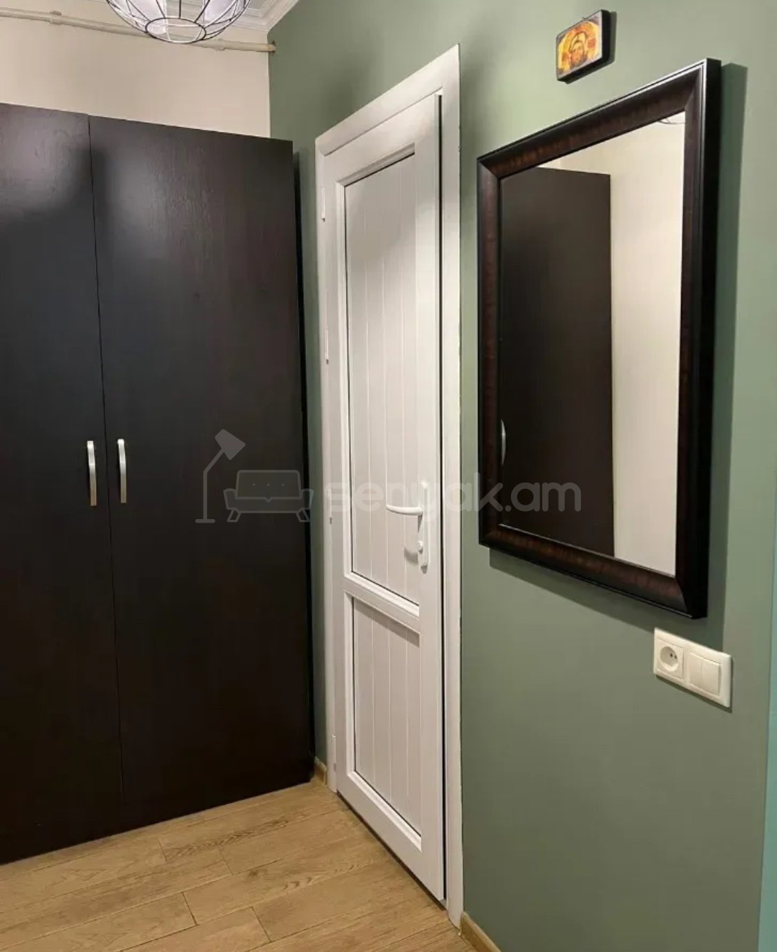 2 Սենյականոց Բնակարան Քարե Շենքում, 47քմ, 4/5 հարկ, Կապիտալ Վերանորոգված, Կահավորված