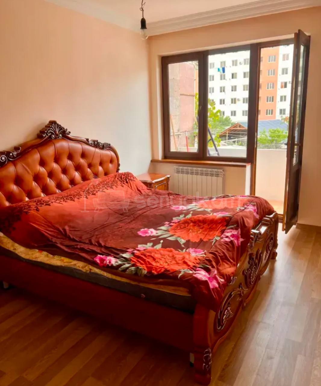 3 Սենյականոց Բնակարան Քարե Շենքում, 77քմ, 2/5 հարկ, Կապիտալ Վերանորոգված