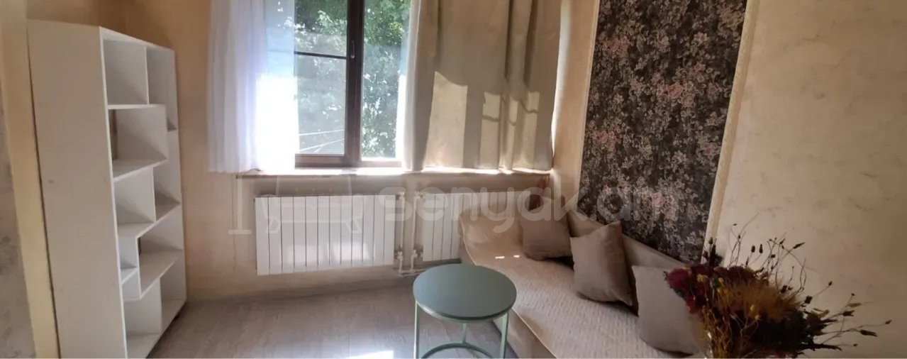 3 Սենյականոց Բնակարան Քարե Շենքում, 58քմ, 2/5 հարկ, Կապիտալ Վերանորոգված, Կահավորված