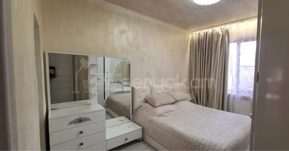 3 Սենյականոց Բնակարան Քարե Շենքում, 58քմ, 2/5 հարկ, Կապիտալ Վերանորոգված, Կահավորված