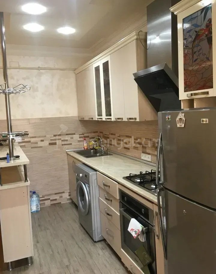 1 Սենյականոց Բնակարան Քարե Շենքում, 47քմ, 5/5 հարկ, Կապիտալ Վերանորոգված, Կահավորված