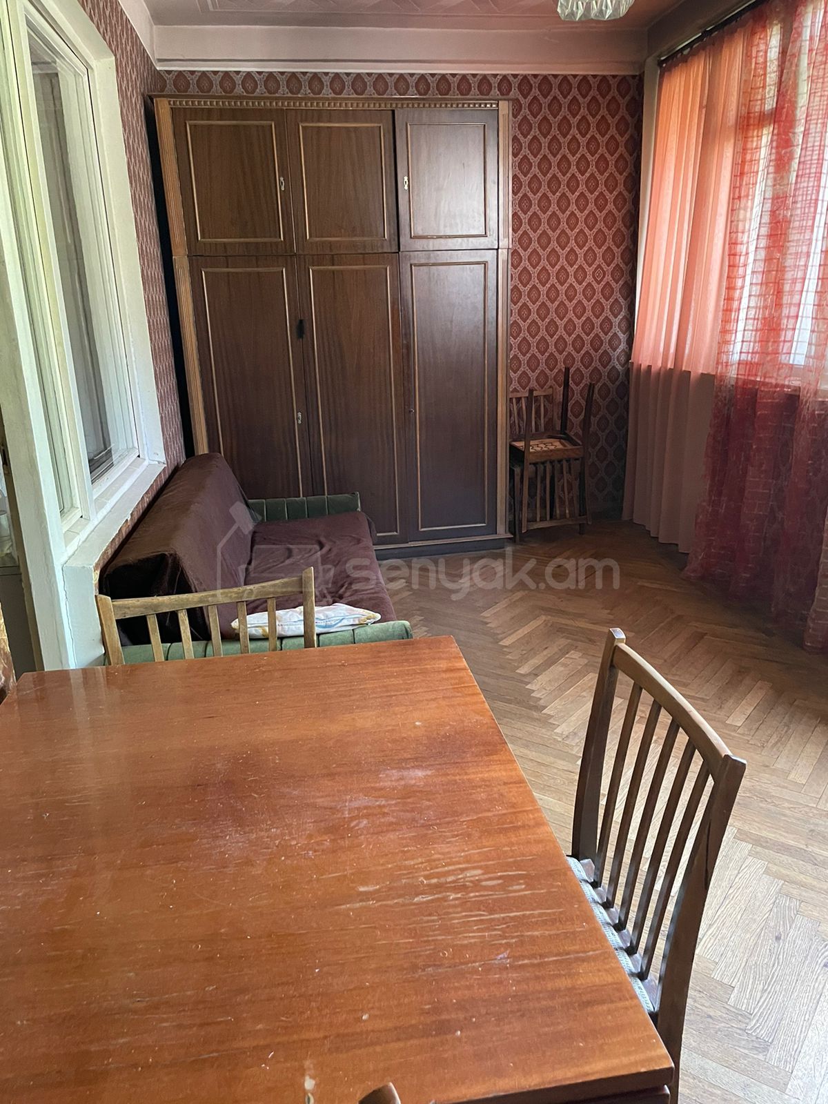 4 Սենյականոց Բնակարան Քարե Շենքում, 120քմ, 5/5 հարկ, Պետական Վիճակում