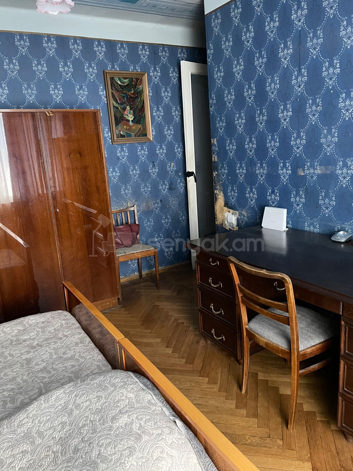 4 Սենյականոց Բնակարան Քարե Շենքում, 120քմ, 5/5 հարկ, Պետական Վիճակում