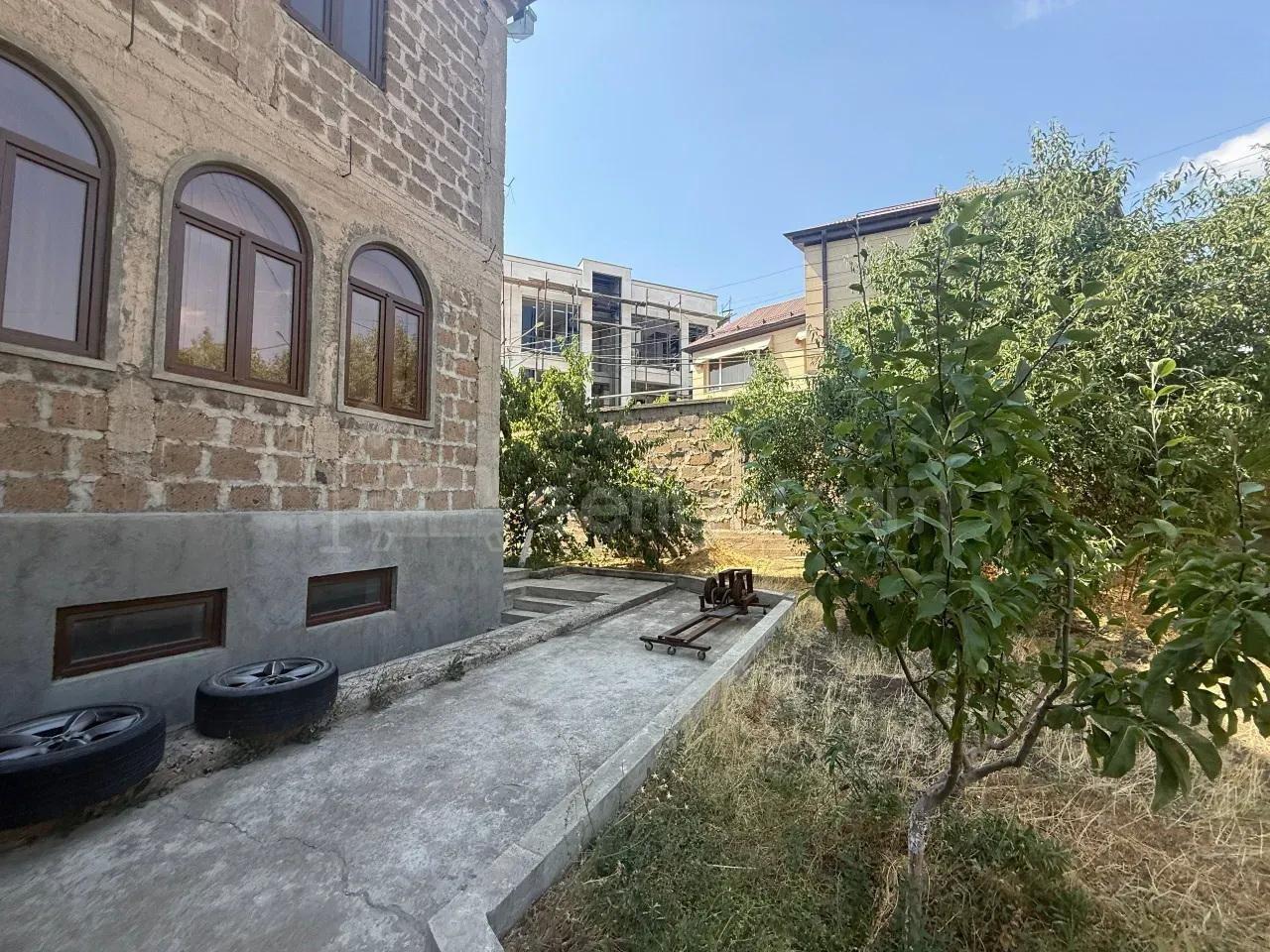 7 Սենյականոց Շքեղ Առանձնատուն, 447քմ, Ավտոտնակով