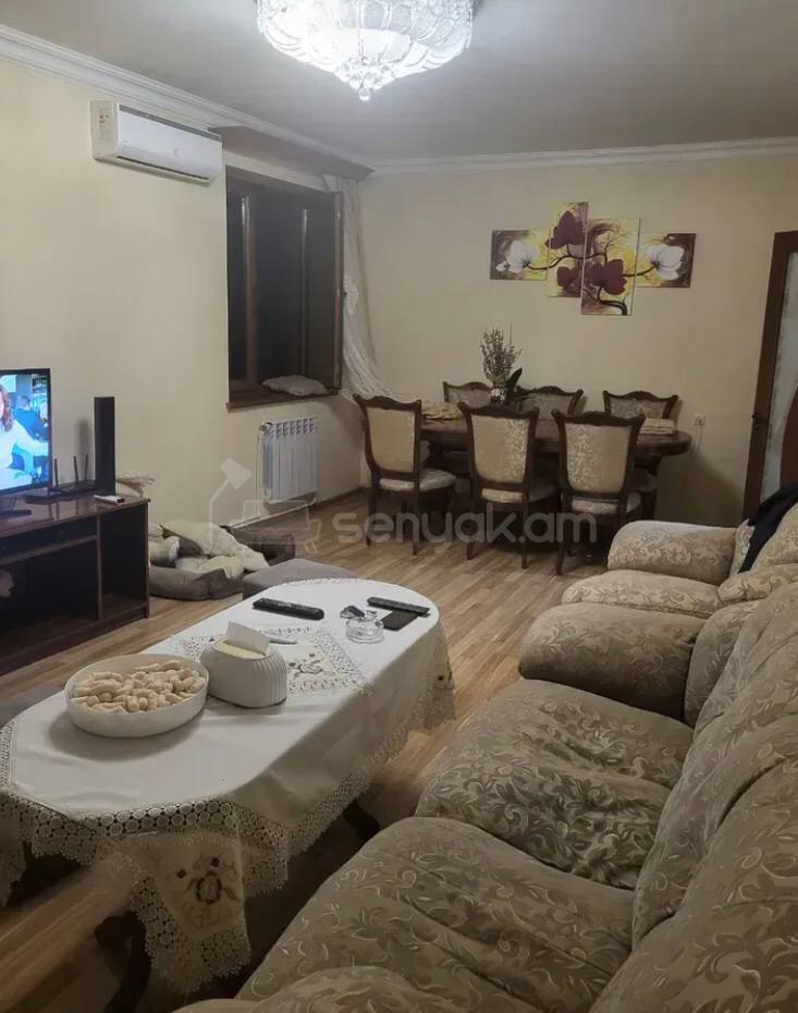 4 Սենյականոց Բնակարան Քարե Շենքում, 115քմ, 2/5 հարկ, Կապիտալ Վերանորոգված
