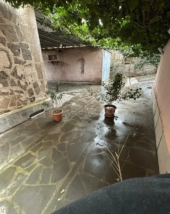 3 Սենյականոց Բնակարան, 80քմ, 1/9 հարկ, Նորմալ Վիճակում