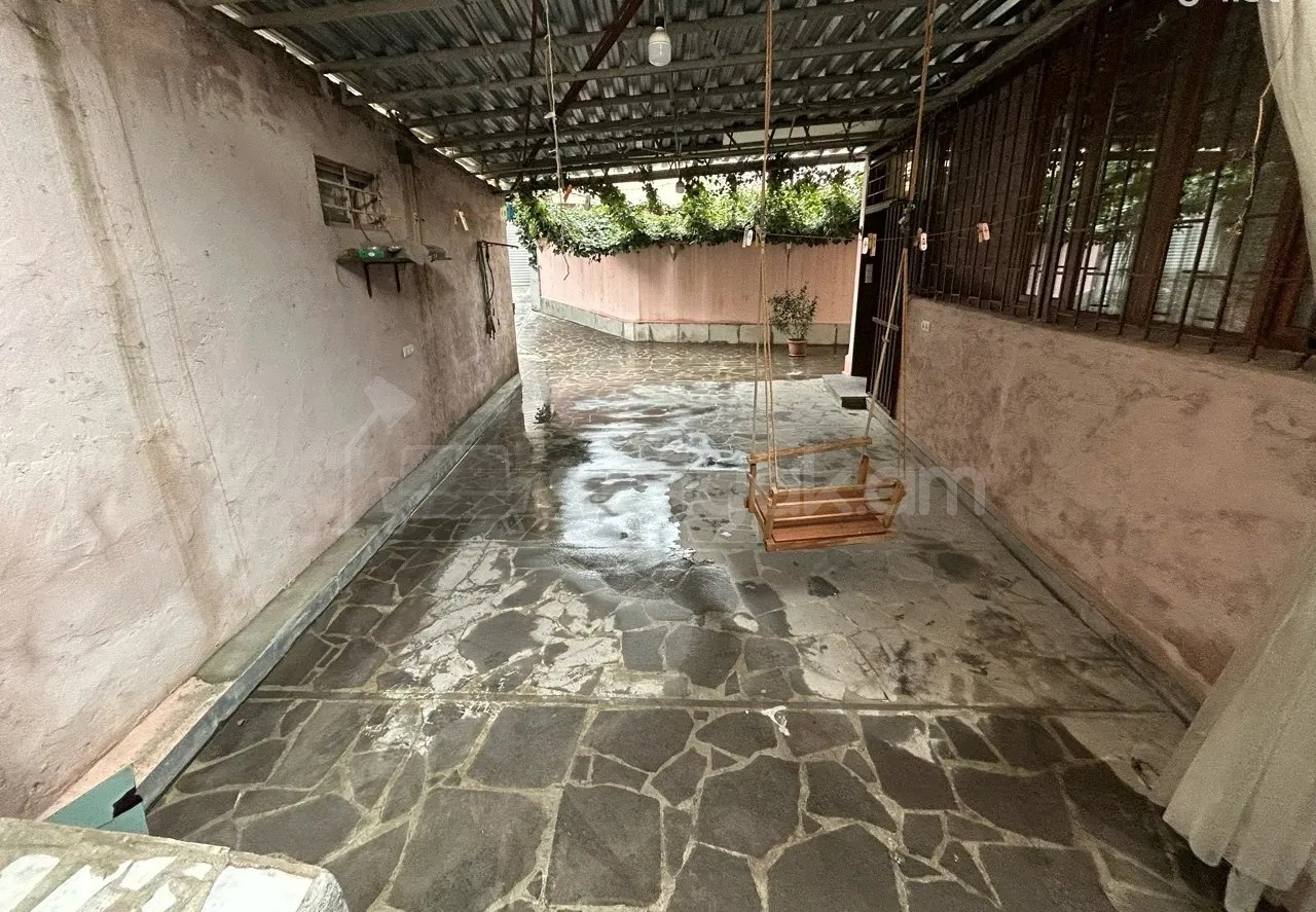 3 Սենյականոց Բնակարան, 80քմ, 1/9 հարկ, Նորմալ Վիճակում