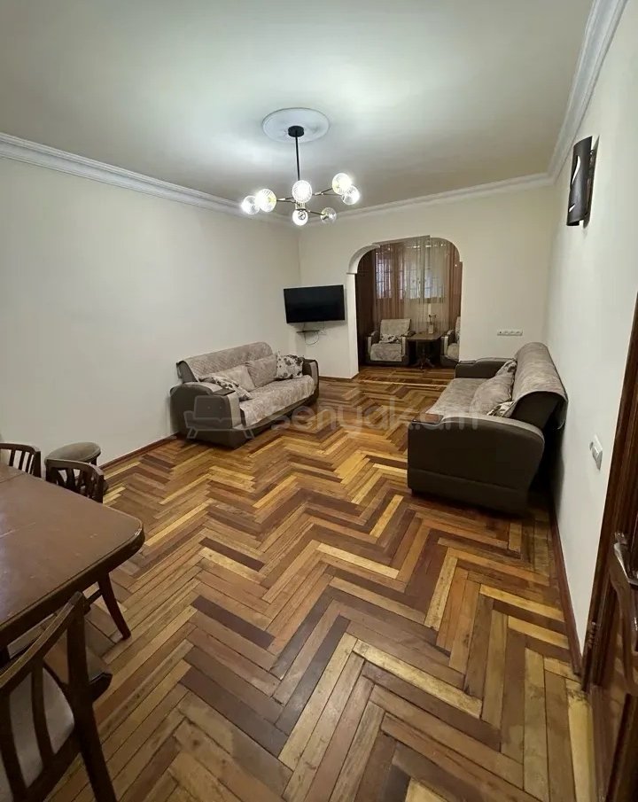 3 Սենյականոց Բնակարան, 80քմ, 1/9 հարկ, Նորմալ Վիճակում