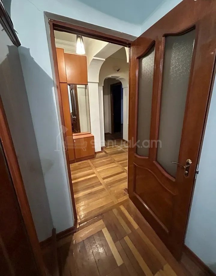 3 Սենյականոց Բնակարան, 80քմ, 1/9 հարկ, Նորմալ Վիճակում