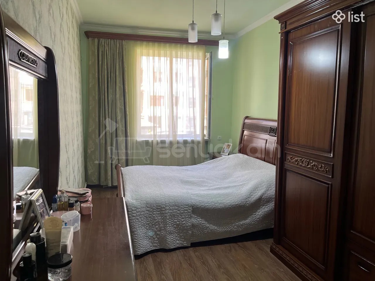 3 Սենյականոց Բնակարան Քարե Շենքում, 108քմ, 5/5 հարկ, Կապիտալ Վերանորոգված