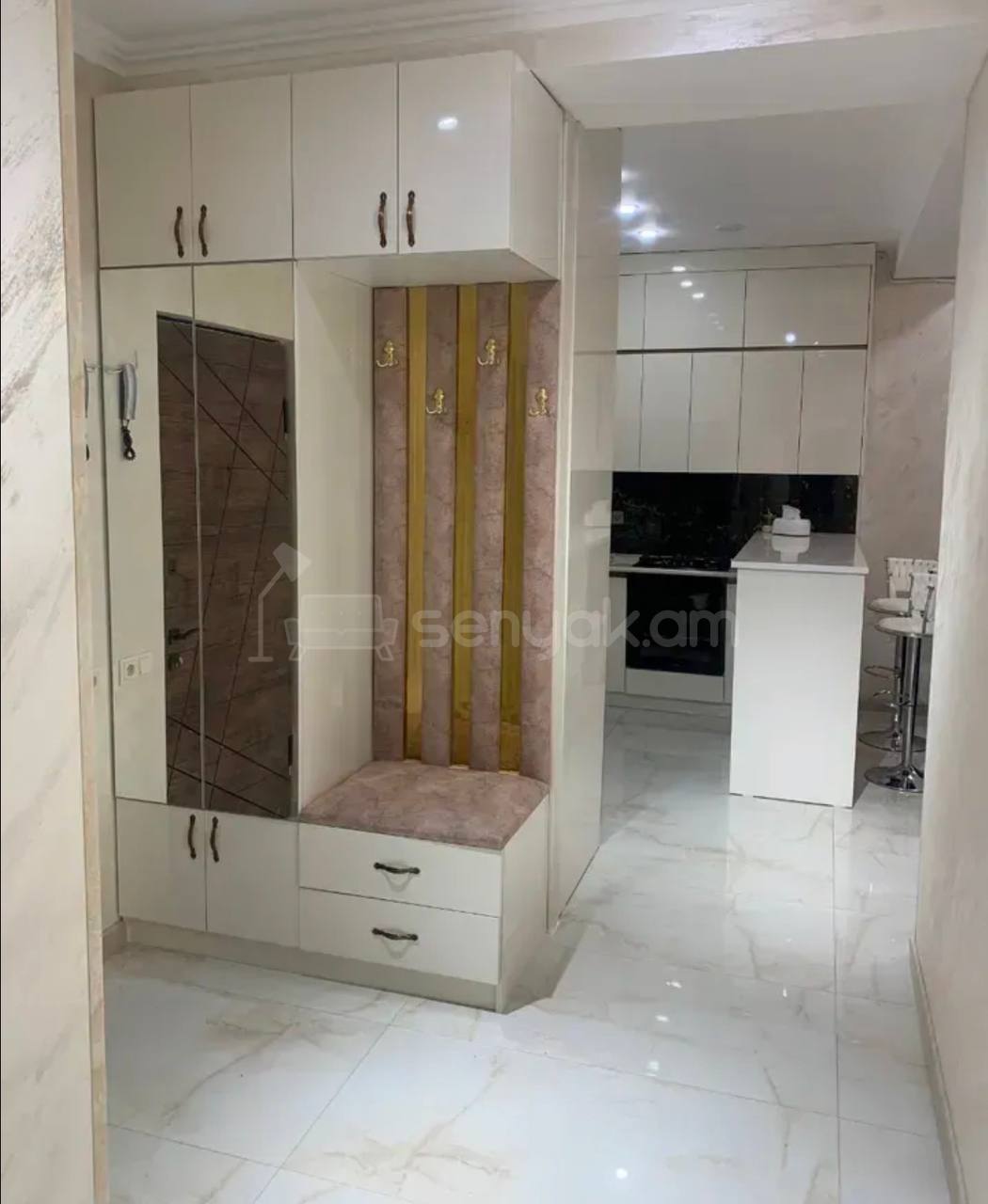 4 Սենյականոց Բնակարան Նորակառույցում, 96քմ, 10/16 հարկ, Կապիտալ Վերանորոգված, Կահավորված, Արևկող