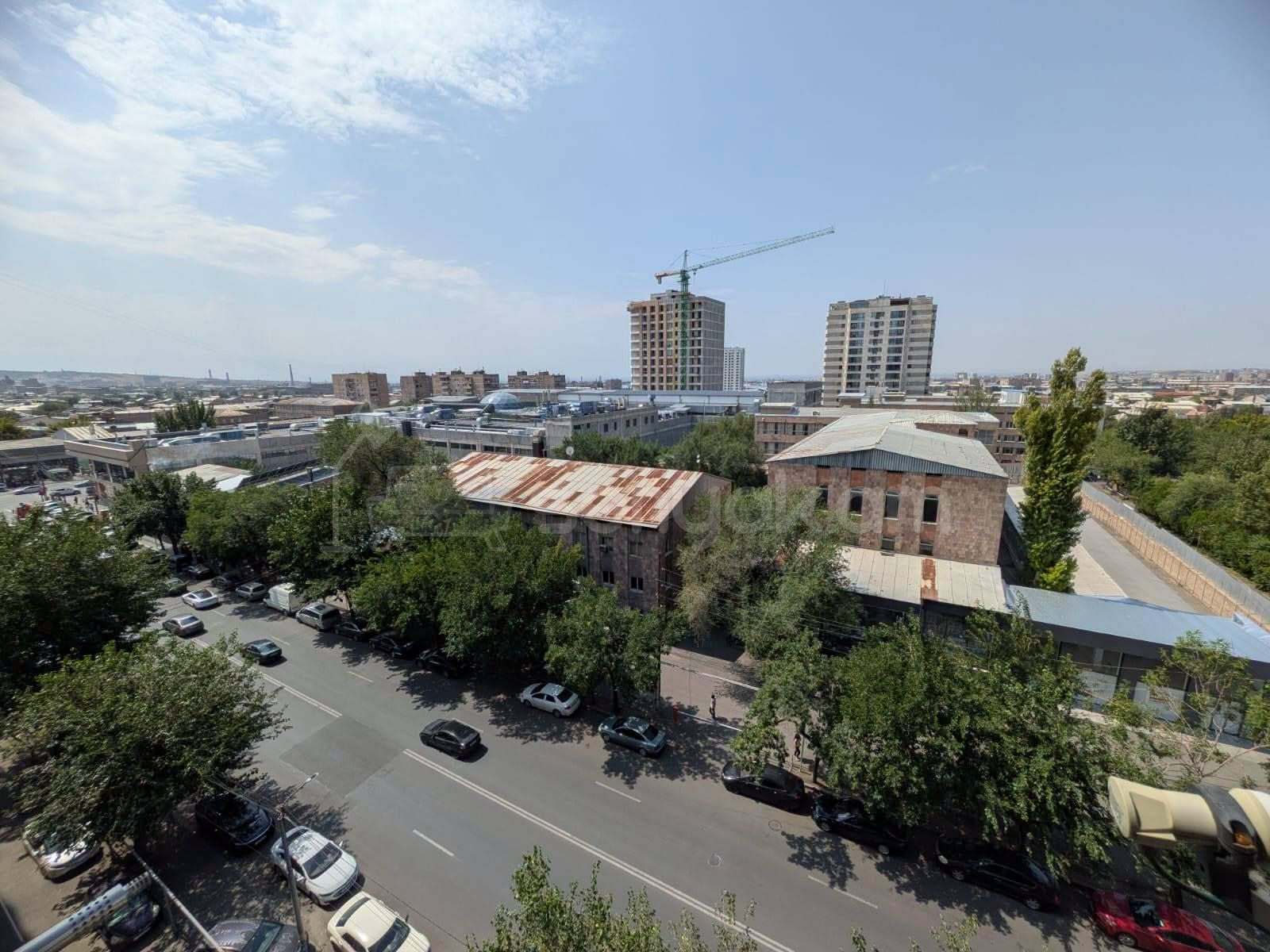 3 Սենյականոց Բնակարան, 86քմ, 8/9 հարկ, Կապիտալ Վերանորոգված