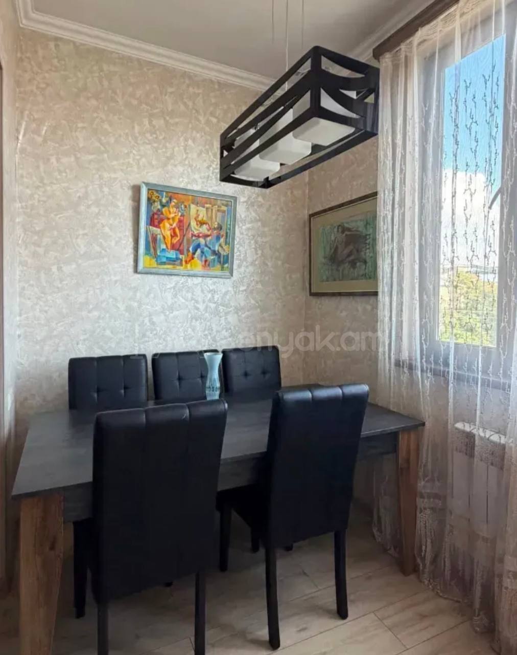 4 Սենյականոց Բնակարան Քարե Շենքում, 78քմ, 5/5 հարկ, Կապիտալ Վերանորոգված