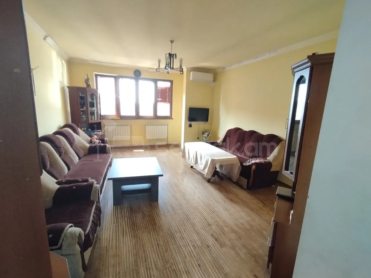 4 Սենյականոց Բնակարան Քարե Շենքում, 100քմ, 5/5 հարկ, Նորմալ Վիճակում