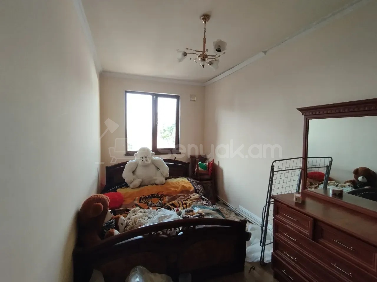 4 Սենյականոց Բնակարան Քարե Շենքում, 100քմ, 5/5 հարկ, Նորմալ Վիճակում