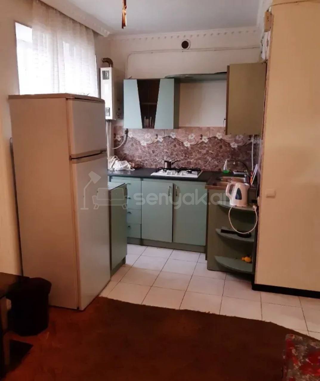 2 Սենյականոց Բնակարան Քարե Շենքում, 32քմ, 5/5 հարկ, Նորմալ Վիճակում