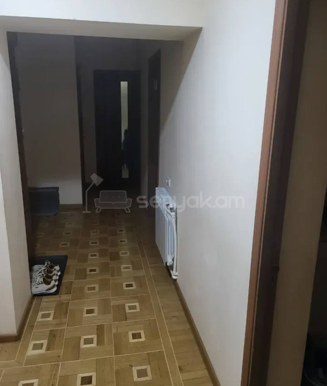 5 Սենյականոց Բնակարան Քարե Շենքում, 120քմ, 2/5 հարկ, Կապիտալ Վերանորոգված