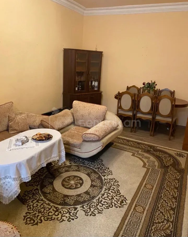 2 Սենյականոց Բնակարան Քարե Շենքում, 74քմ, 2/5 հարկ, Կապիտալ Վերանորոգված, Կահավորված