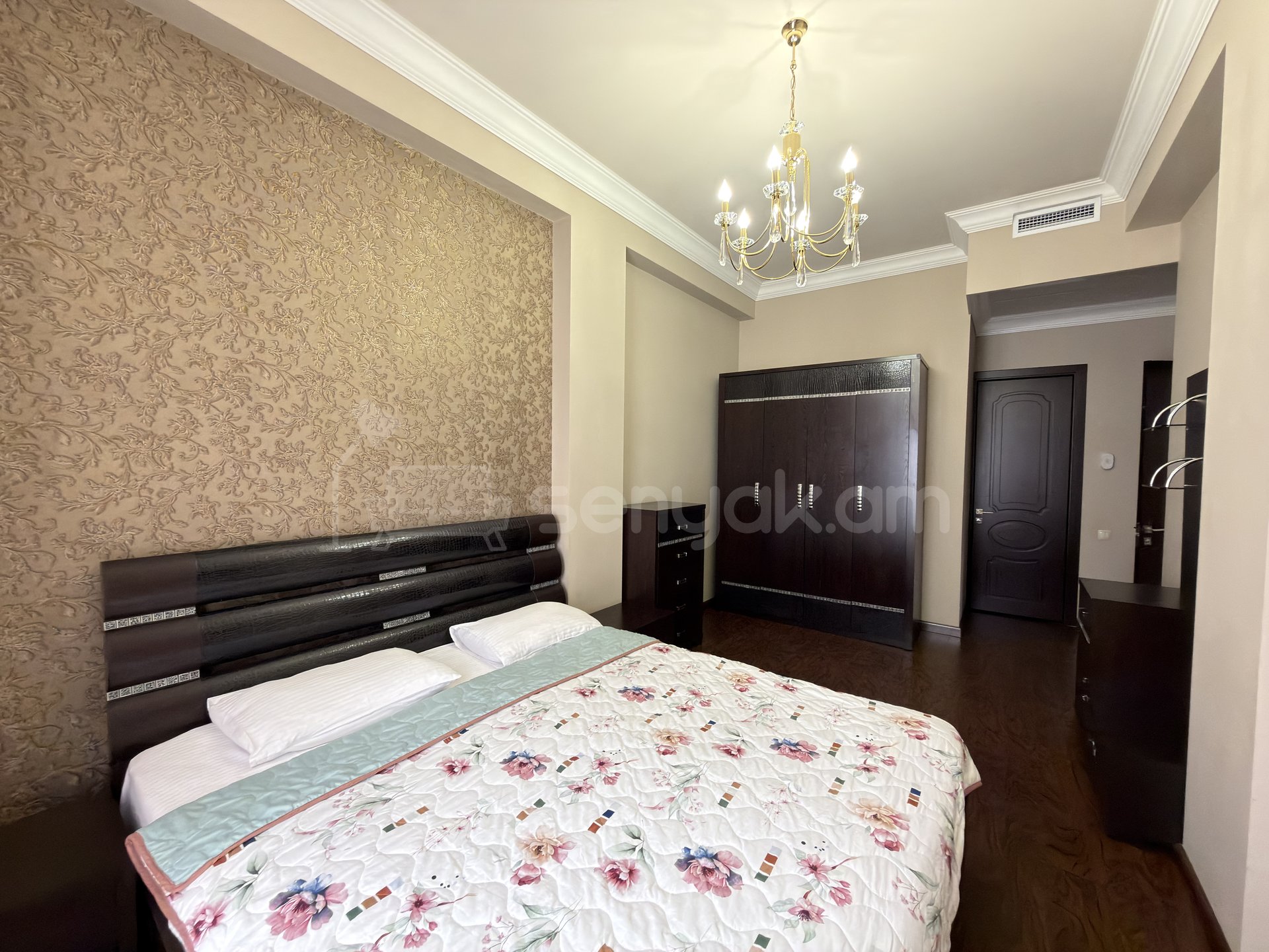 4 Սենյականոց Բնակարան Նորակառույցում, 151քմ, 7/11 հարկ, Կապիտալ Վերանորոգված, Կահավորված, Արևկող