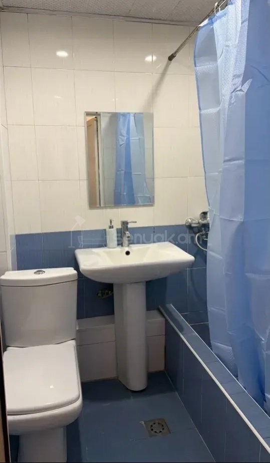 3 Սենյականոց Բնակարան Քարե Շենքում, 68քմ, 4/5 հարկ, Կապիտալ Վերանորոգված, Կահավորված