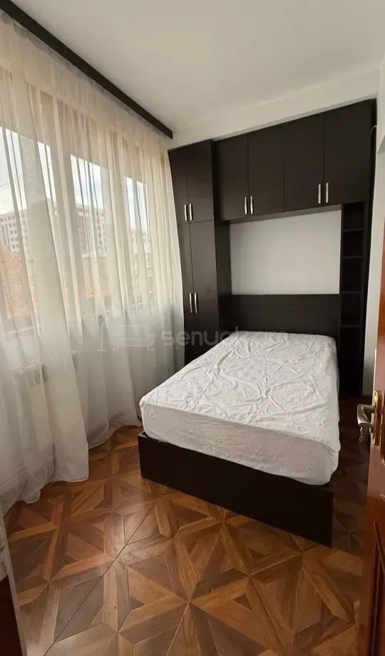 3 Սենյականոց Բնակարան Քարե Շենքում, 68քմ, 4/5 հարկ, Կապիտալ Վերանորոգված, Կահավորված