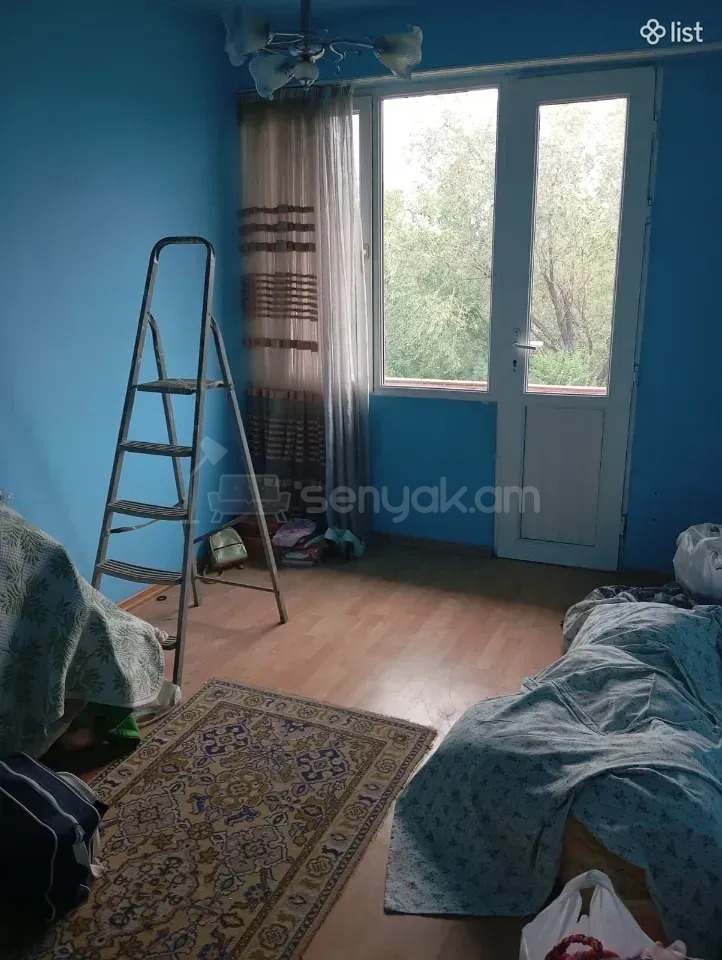 4 Սենյականոց Բնակարան Քարե Շենքում, 88քմ, 5/5 հարկ, Պետական Վիճակում