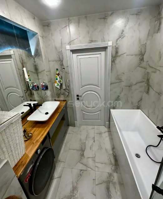 3 Սենյականոց Բնակարան Նորակառույցում, 95քմ, 5/14 հարկ, Կապիտալ Վերանորոգված