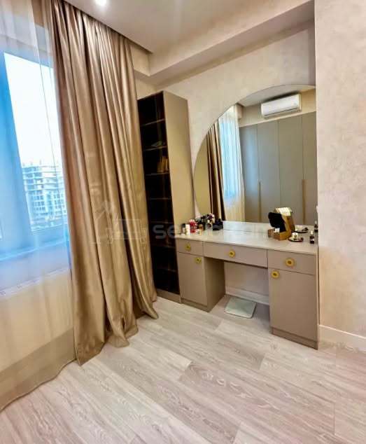 3 Սենյականոց Բնակարան Նորակառույցում, 95քմ, 5/14 հարկ, Կապիտալ Վերանորոգված