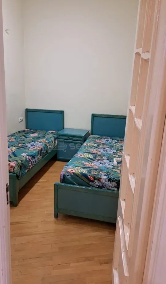 3 Սենյականոց Բնակարան Քարե Շենքում, 80քմ, 3/4 հարկ, Կապիտալ Վերանորոգված, Կահավորված
