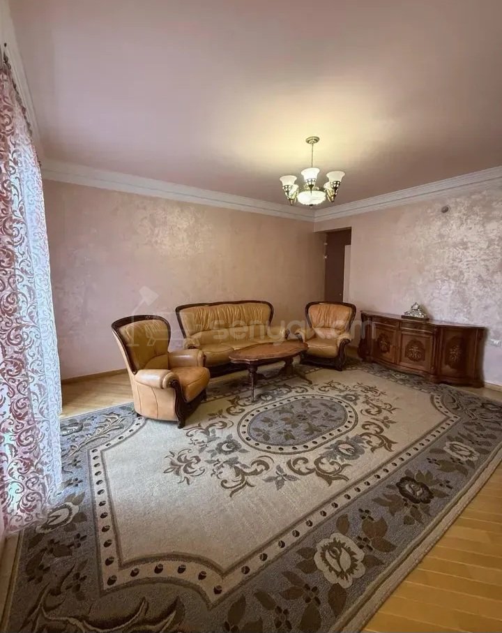 3 Սենյականոց Բնակարան Քարե Շենքում, 95քմ, 2/4 հարկ, Կապիտալ Վերանորոգված, Կահավորված