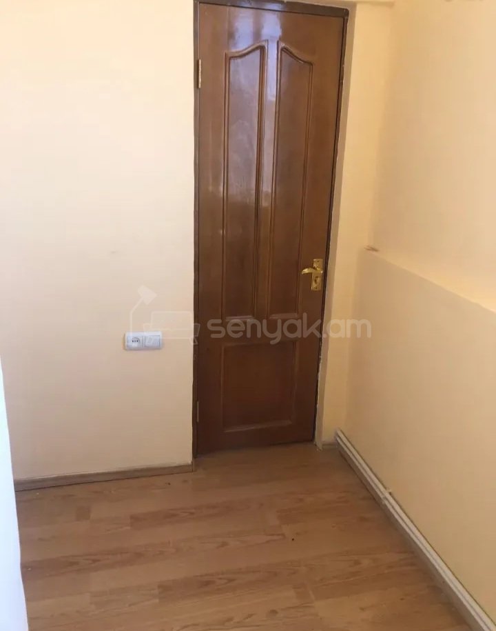 3 Սենյականոց Բնակարան Քարե Շենքում, 65քմ, 11/12 հարկ, Կապիտալ Վերանորոգված, Կահավորված