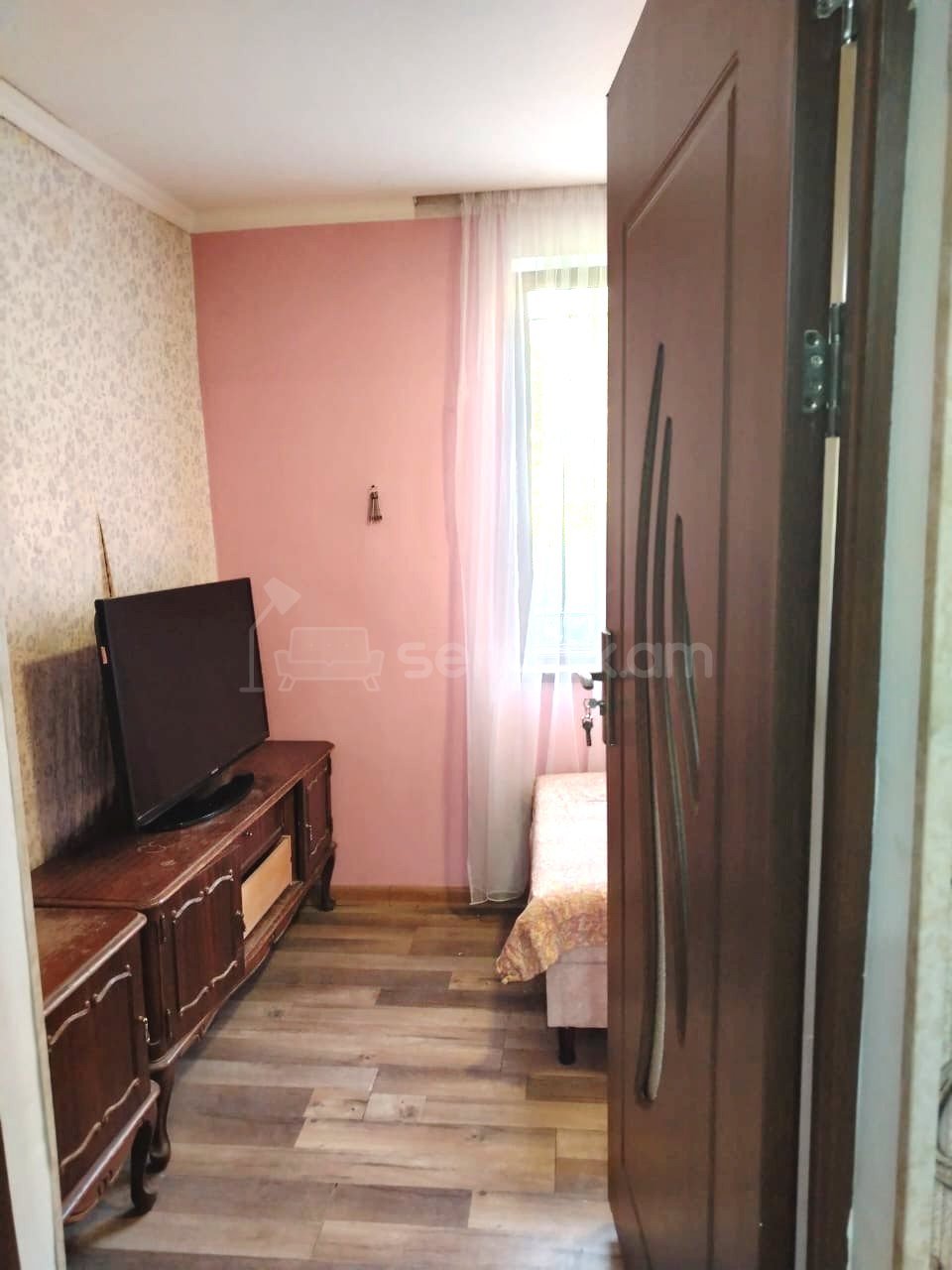 3 Սենյականոց Սեփական Տուն, 50քմ, Կապիտալ Վերանորոգված