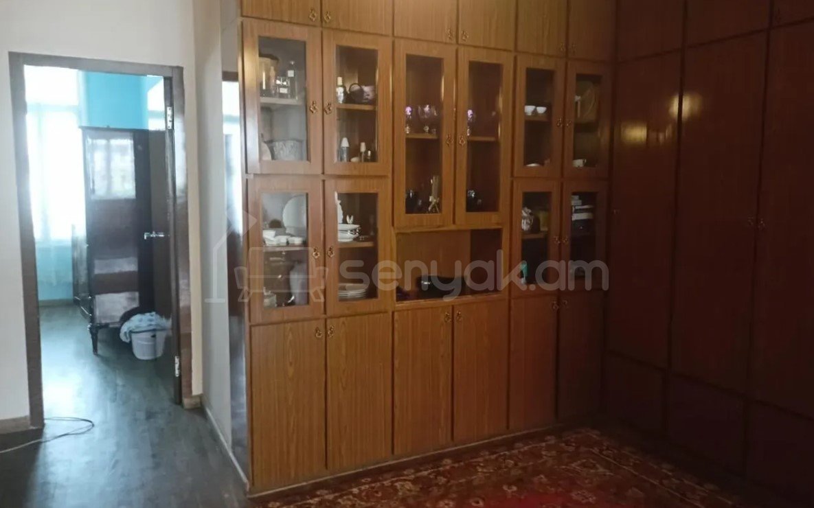 2 Սենյականոց Բնակարան, 75քմ, 2/9 հարկ, Պետական Վիճակում