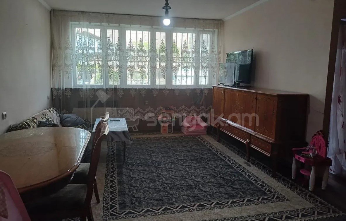 2 Սենյականոց Բնակարան, 75քմ, 2/9 հարկ, Պետական Վիճակում