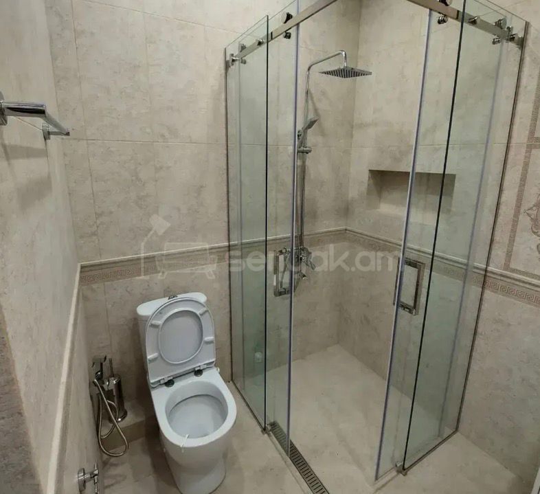 3 Սենյականոց Բնակարան Քարե Շենքում, 70քմ, 1/1 հարկ, Դիզայներական Վերանորոգված, Կահավորված, Արևկող