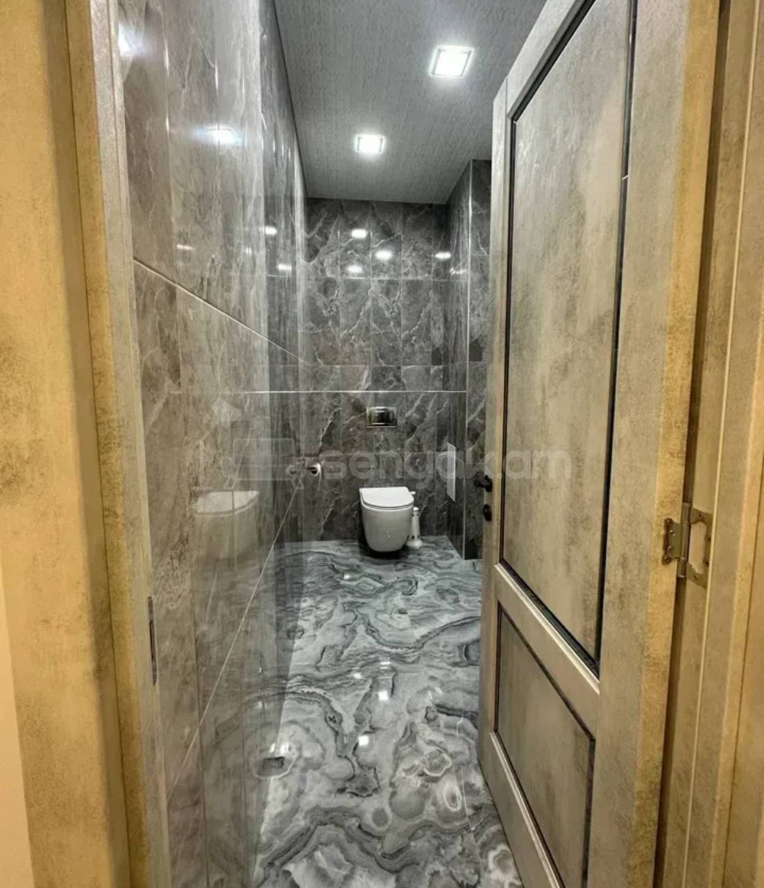 3 Սենյականոց Բնակարան, 105քմ, 8/17 հարկ, Կապիտալ Վերանորոգված, Կահավորված