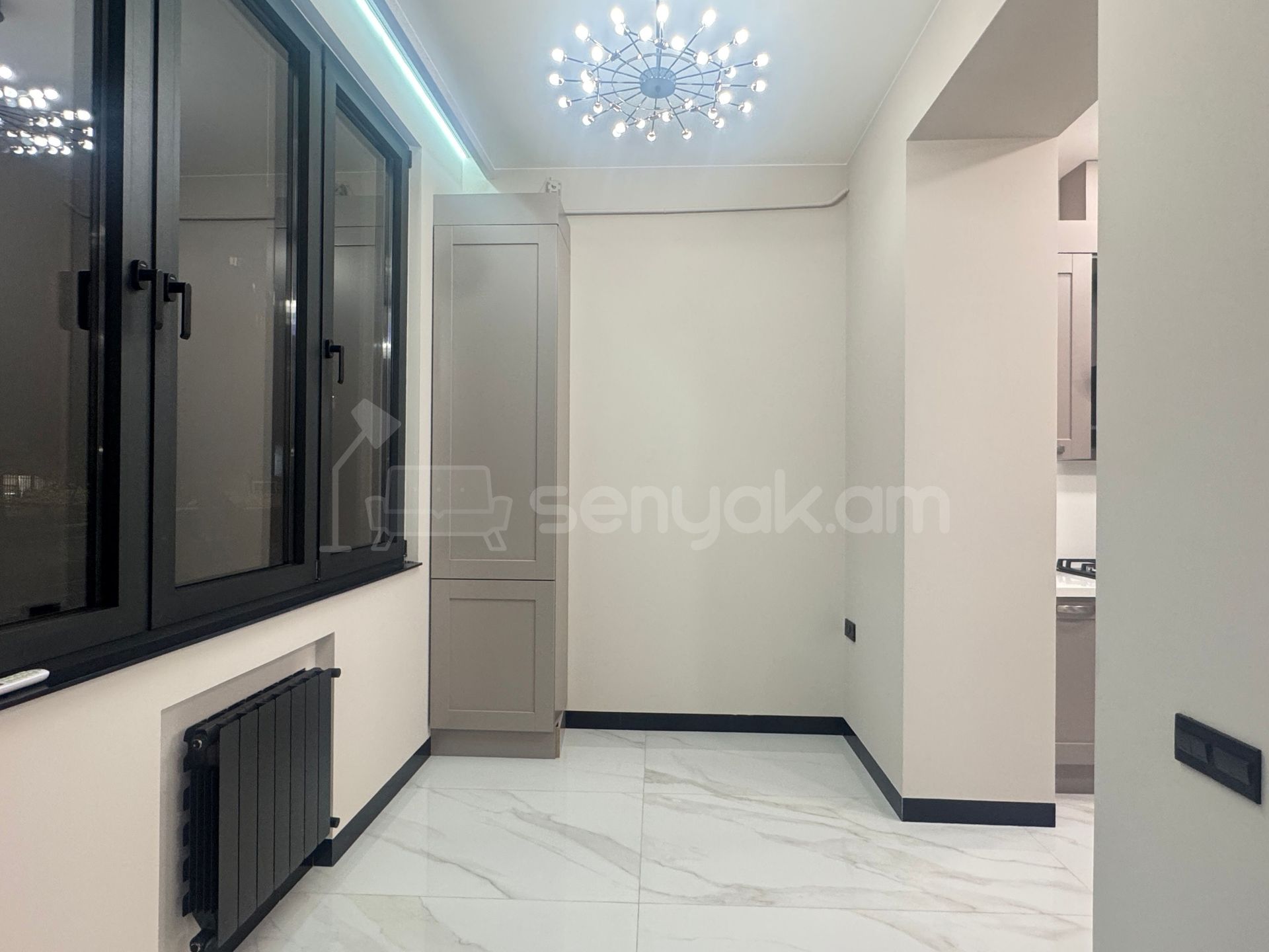 3 Սենյականոց Բնակարան Քարե Շենքում, 84քմ, 4/5 հարկ, Կապիտալ Վերանորոգված