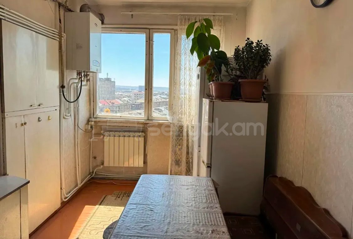 3 Սենյականոց Բնակարան, 91քմ, 9/9 հարկ, Պետական Վիճակում