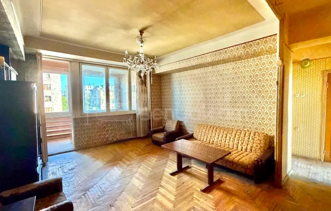 2 Սենյականոց Բնակարան, 70քմ, 8/9 հարկ, Պետական Վիճակում