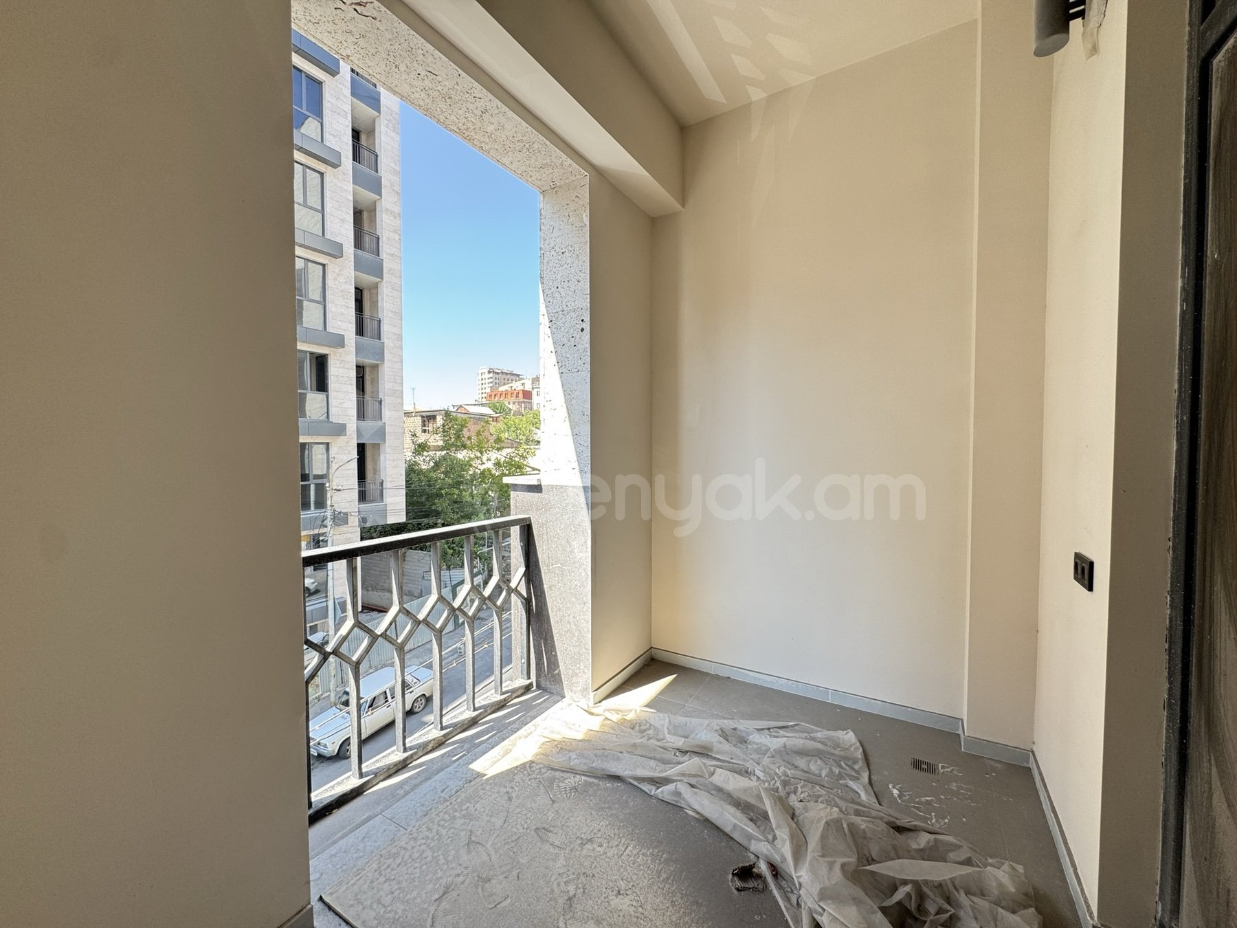 3 Սենյականոց Բնակարան Նորակառույցում, 90քմ, 3/8 հարկ, Դիզայներական Վերանորոգված
