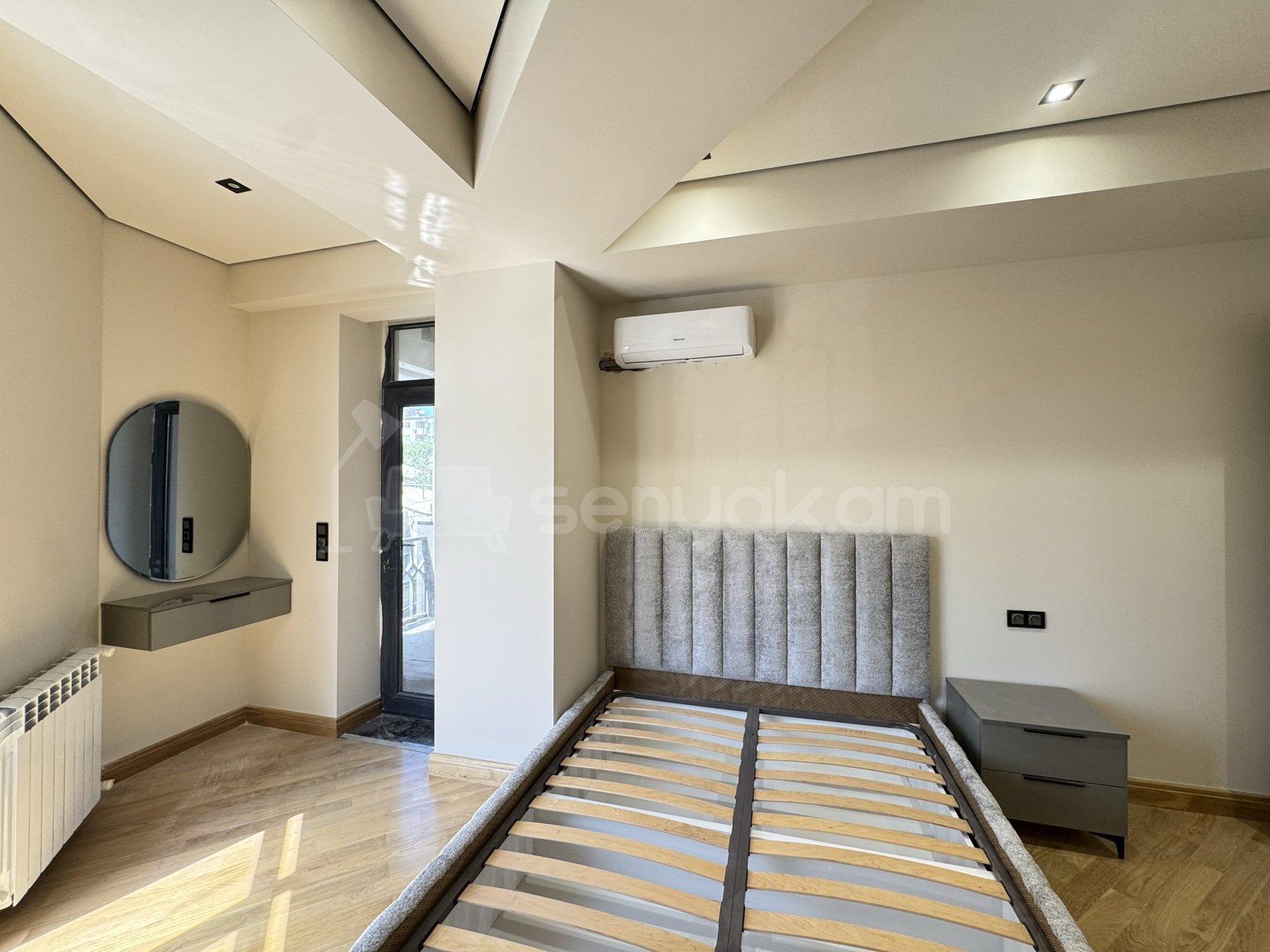 3 Սենյականոց Բնակարան Նորակառույցում, 90քմ, 3/8 հարկ, Կապիտալ Վերանորոգված