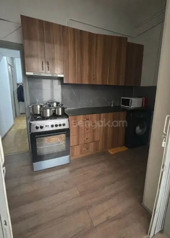 2 Սենյականոց Բնակարան Քարե Շենքում, 71քմ, 2/5 հարկ, Կապիտալ Վերանորոգված, Կահավորված, Արևկող