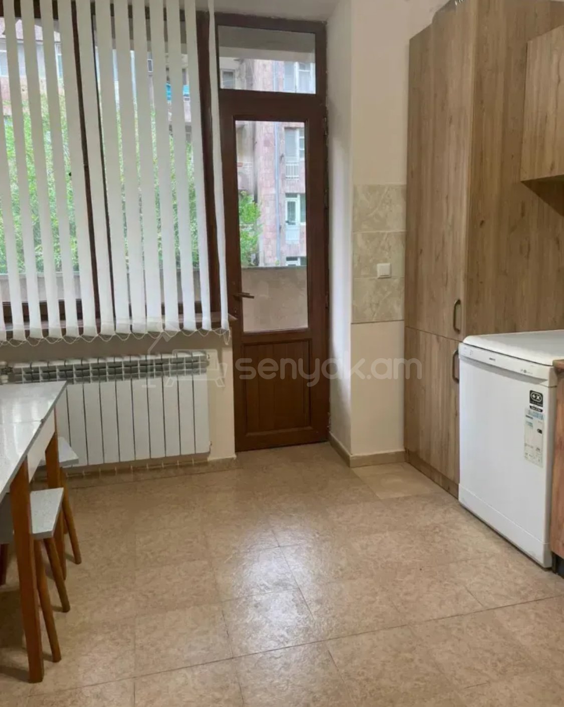 3 Սենյականոց Բնակարան Նորակառույցում, 105քմ, 2/9 հարկ, Կապիտալ Վերանորոգված, Կահավորված
