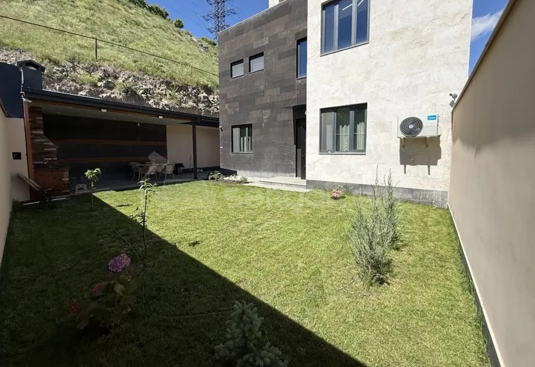 6 Սենյականոց Սեփական Տուն, 250քմ, Դիզայներական Վերանորոգված, Կահավորված